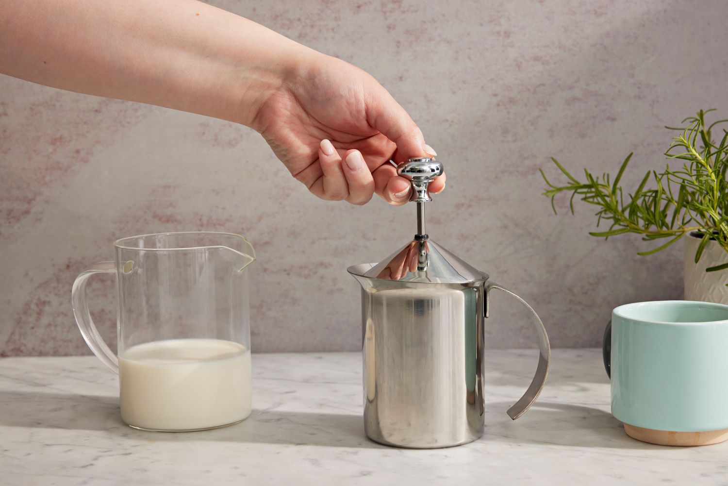 manual-milk-frother-image