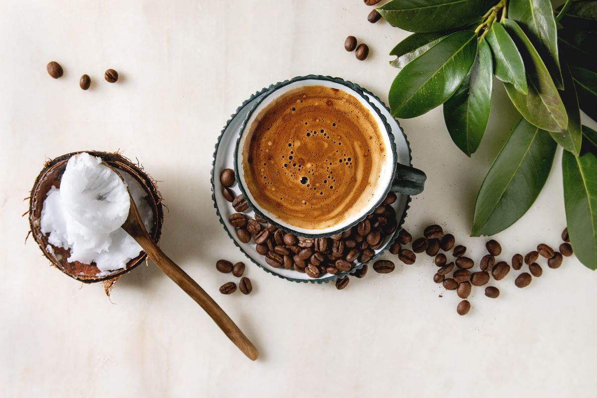 Coconut Oil in Coffee: How to Make It, What It Does, and Who Should Skip It