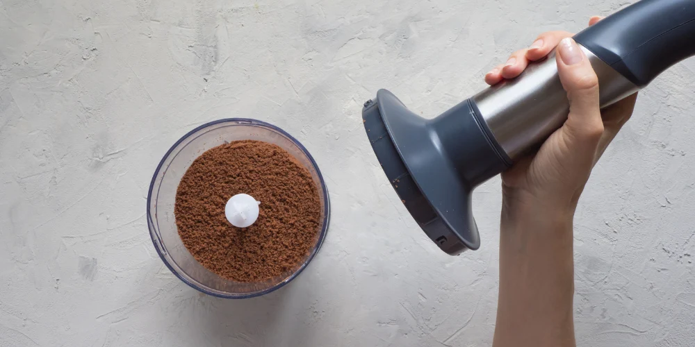 Can You Grind Coffee Beans In A Blender? What Works, What Doesn’t, And How To Do It Right